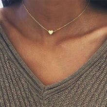 Load image into Gallery viewer, Tiny Heart Choker Necklace