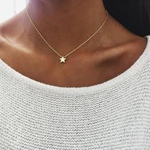 Load image into Gallery viewer, Tiny Heart Choker Necklace