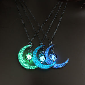 2019 New Hot Moon Glowing Necklace