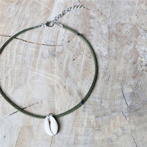 Natural shell choker necklace